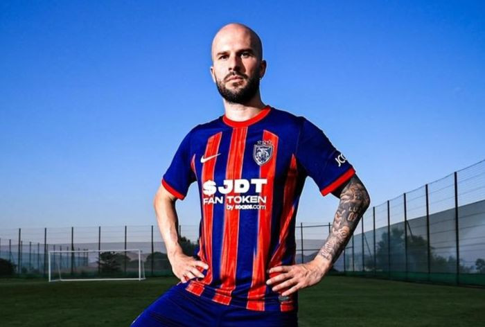 Tiền đạo Joao Figueiredo trong màu áo Johor