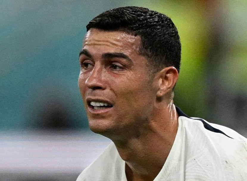 Ronaldo chỉ xếp thứ 6 trong top tiền đạo hay nhất thế giới 30 năm qua, theo Oliver Holt