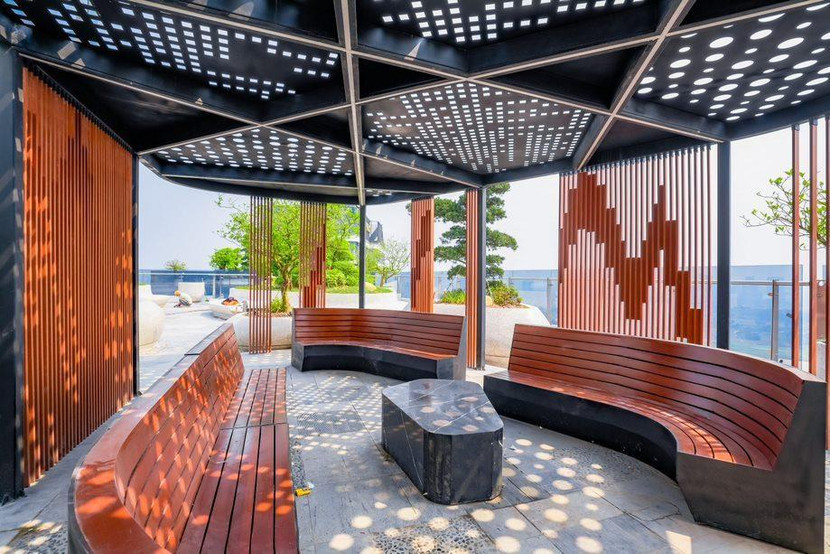 Chiếu nghỉ tại vườn Nhật trên mái tầng 43 Chiếu nghỉ tại vườn Nhật trên mái tầng 43