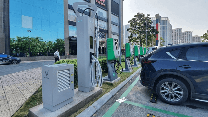 Đối với các khu đô thị được lắp đặt trạm sạc ô tô điện, không gian đô thị sẽ được nâng tầm đẳng cấp, hiện đại và tiện nghi hơn rất nhiều.