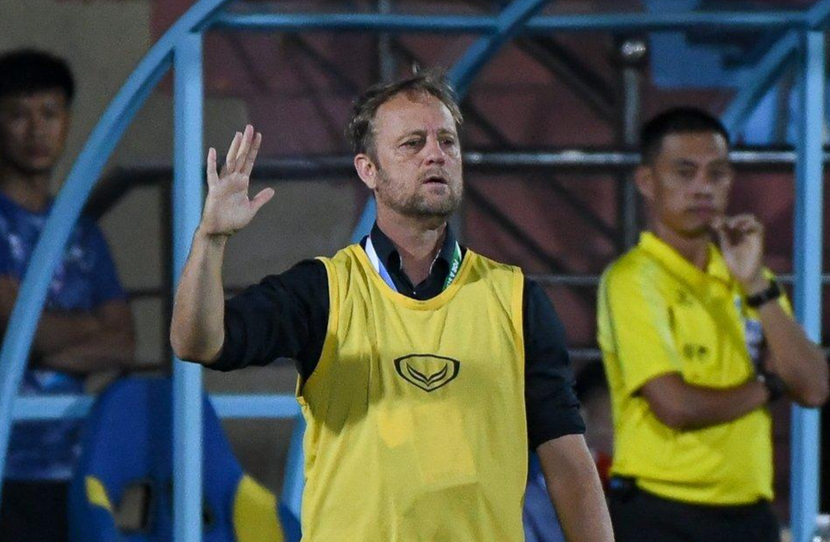 HLV Mano Polking và U23 Thái Lan không sợ gặp U23 Việt Nam ở bán kết (Ảnh: Changsuek)