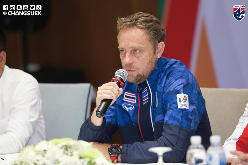 HLV Mano Polking (Ảnh: Changsuek) HLV Mano Polking (Ảnh: Changsuek)