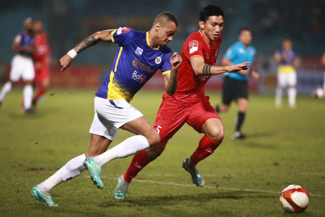 CLB Công an Hà Nội (áo đỏ) tiếp tục gặp Hà Nội FC CLB Công an Hà Nội (áo đỏ) tiếp tục gặp Hà Nội FC