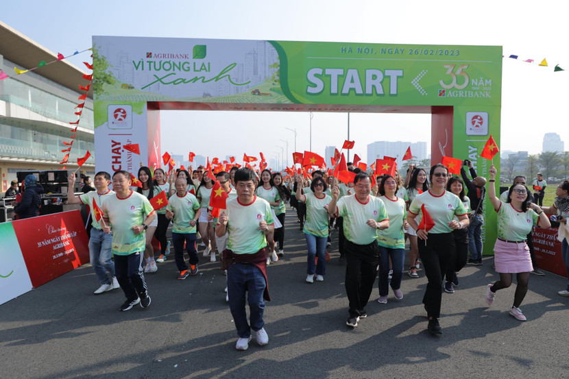 Agribank phát động Giải chạy "Vì tuơng lai xanh" tại Khu Liên hợp thể thao Mỹ Đình Agribank phát động Giải chạy "Vì tuơng lai xanh" tại Khu Liên hợp thể thao Mỹ Đình