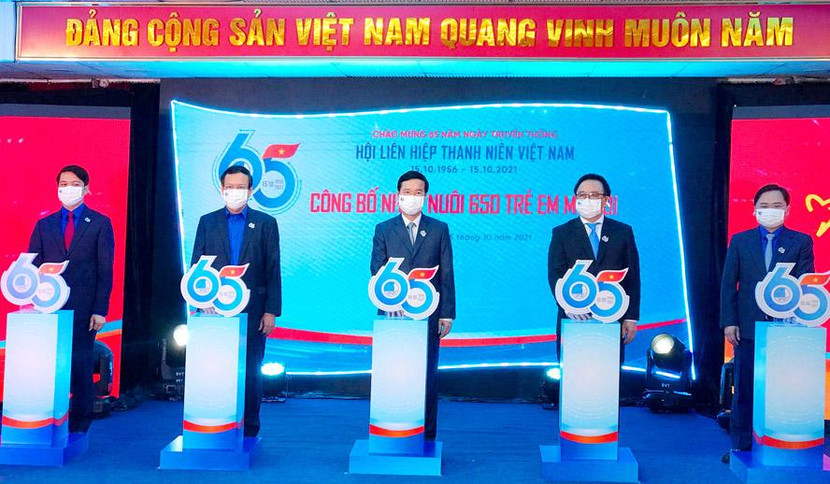 Lễ khởi động chương trình đồng hành cùng 650 trẻ mồ côi do đại dịch Covid-19 Lễ khởi động chương trình đồng hành cùng 650 trẻ mồ côi do đại dịch Covid-19