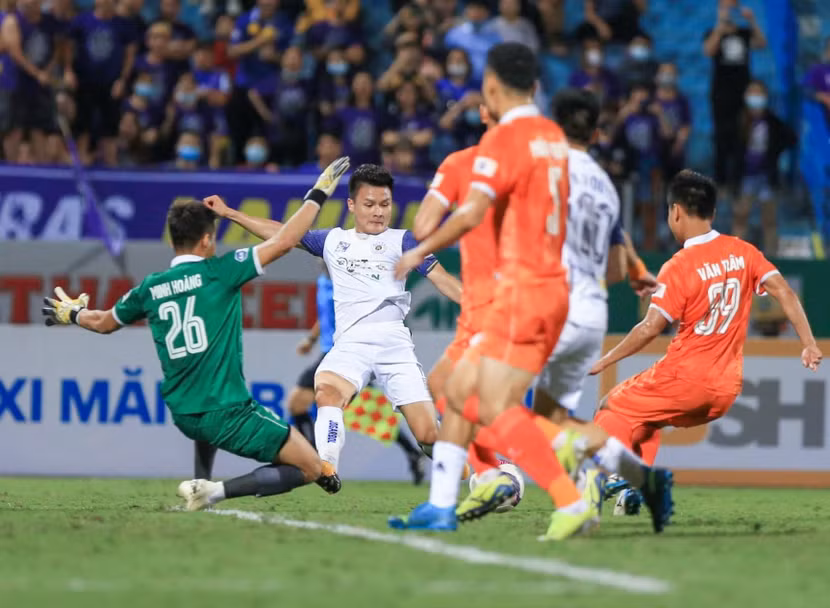 Quang Hải và Hà Nội FC tiếp tục chìm trong khủng hoảng