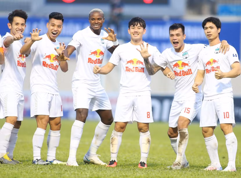 HAGL ăn mừng bàn mở tỉ số của Minh Vương