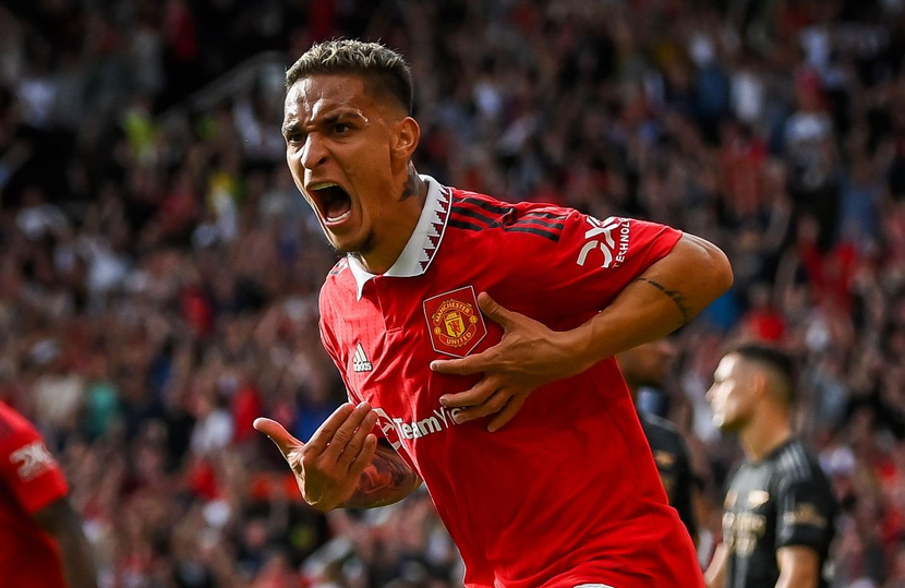 Antony ra mắt như mơ