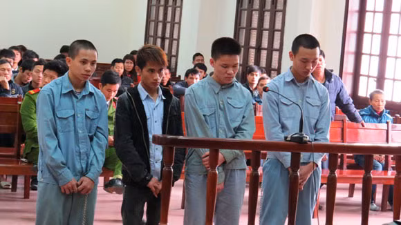 Mâu thuẫn nhỏ, tước mạng sống của bạn học ảnh 1