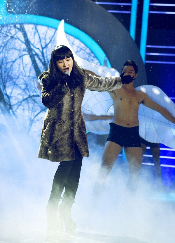 Con trai Hoài Linh gây sốc vì giả gái "quá giống" ảnh 6