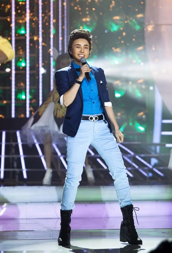 Con trai Hoài Linh gây sốc vì giả gái "quá giống" ảnh 3