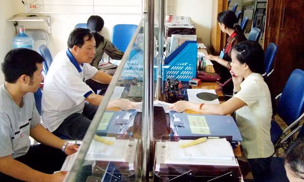 Thống nhất chi trả chế độ bảo hiểm xã hội bắt buộc với nhiều người làm việc ở cấp xã