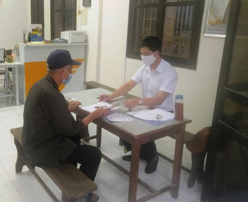 Hà Nội bắt đầu chi trả gộp 2 tháng lương hưu, trợ cấp bảo hiểm xã hội Hà Nội bắt đầu chi trả gộp 2 tháng lương hưu, trợ cấp bảo hiểm xã hội