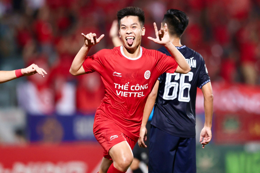 Thể Công Viettel thoát thua trên sân nhà