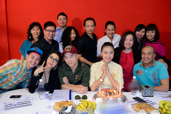 Ngô Thanh Vân đón sinh nhật vui vẻ với Xuân Lan, Đỗ Mạnh Cường ảnh 2