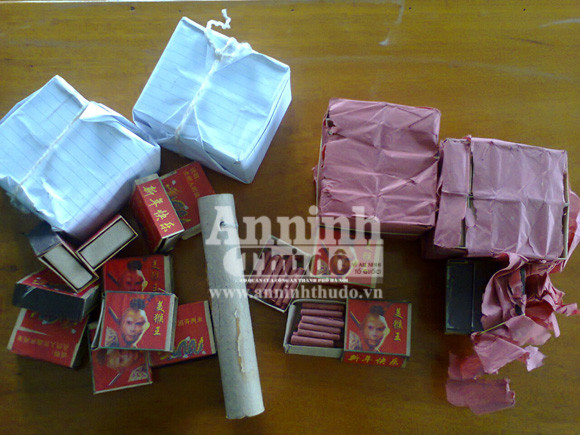 Nóng tình trạng học sinh mua bán, tàng trữ pháo nổ ảnh 2 Nóng tình trạng học sinh mua bán, tàng trữ pháo nổ ảnh 2