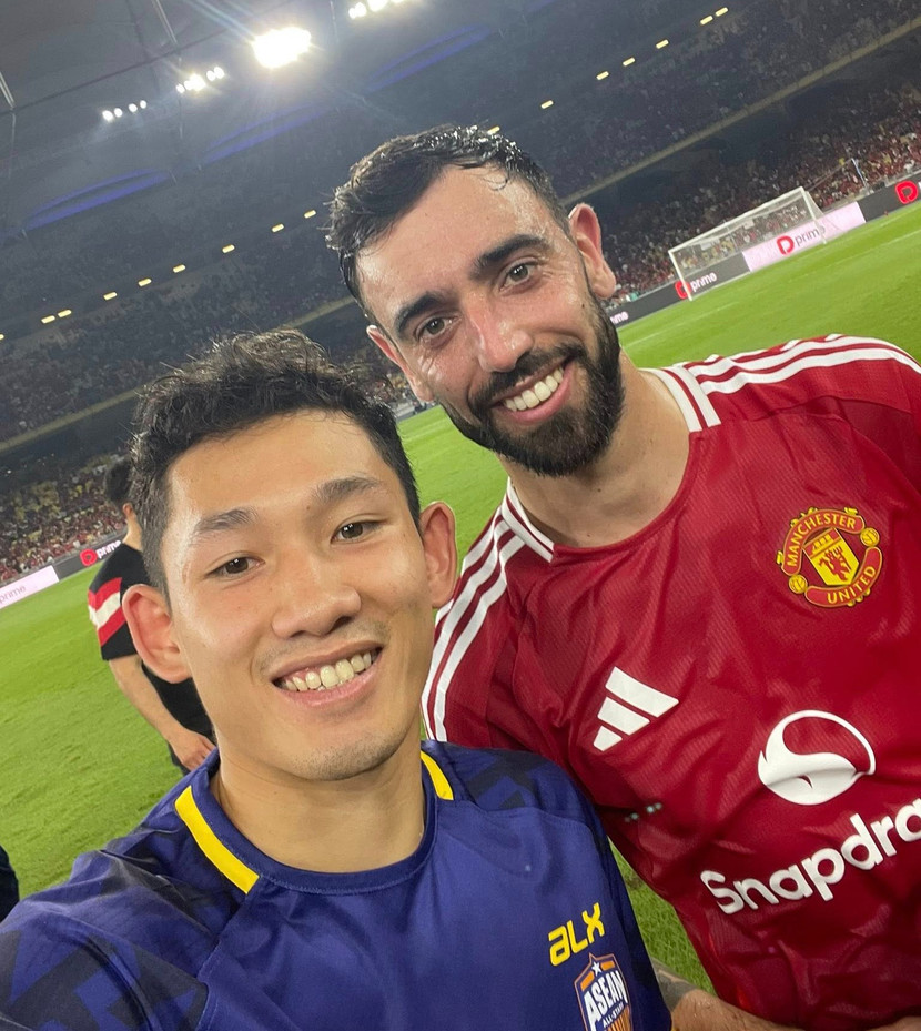 Hai Long cùng Bruno Fernandes...