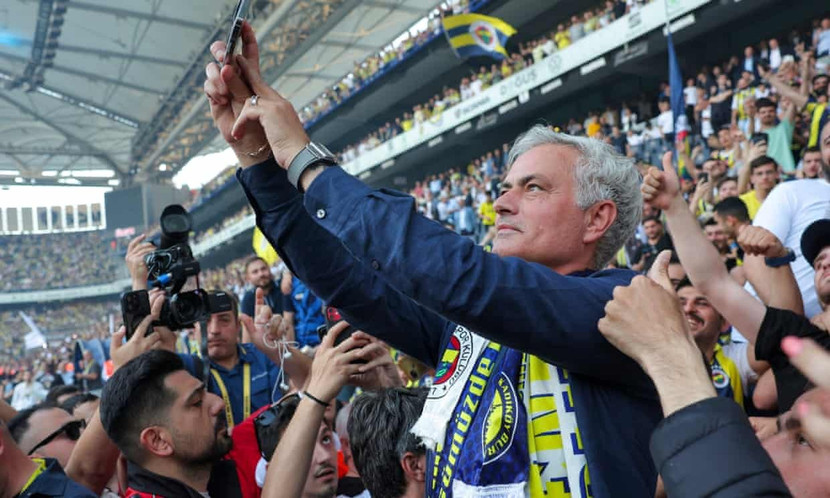 HLV Mourinho chính thức ra mắt Fenerbahce HLV Mourinho chính thức ra mắt Fenerbahce