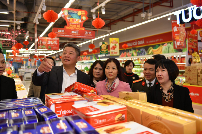 Phó Chủ tịch UBND TP Hà Nội Nguyễn Mạnh Quyền kiểm tra công tác chuẩn bị hàng hóa phục vụ nhân dân dịp Tết Giáp Thìn 2024 Phó Chủ tịch UBND TP Hà Nội Nguyễn Mạnh Quyền kiểm tra công tác chuẩn bị hàng hóa phục vụ nhân dân dịp Tết Giáp Thìn 2024