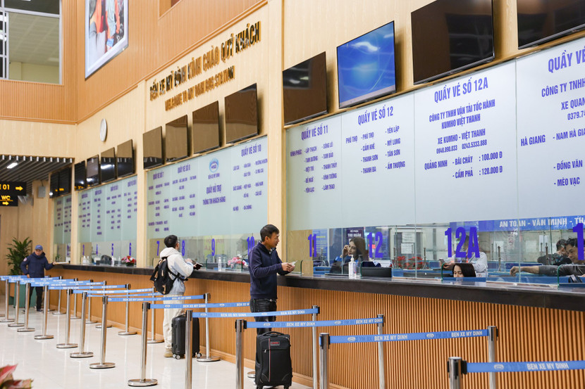 Đến thời điểm hiện tại, bến xe Mỹ Đình khá thông thoáng Đến thời điểm hiện tại, bến xe Mỹ Đình khá thông thoáng