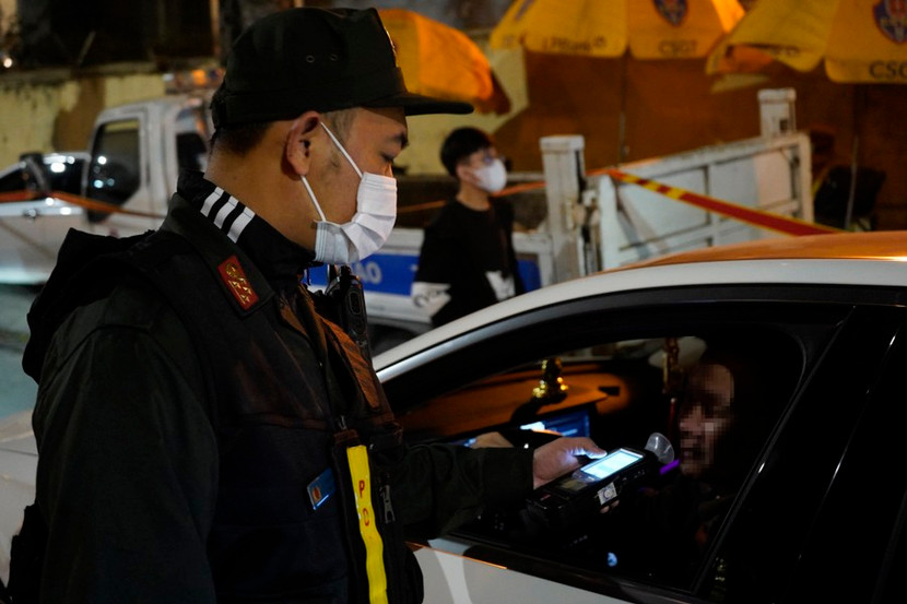 CATP Hà Nội xử lý nghiêm các vi phạm an toàn giao thông CATP Hà Nội xử lý nghiêm các vi phạm an toàn giao thông