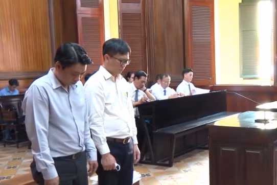 Hai bị cáo Nguyễn Văn Tùng và Nguyễn Quốc Tuấn Hai bị cáo Nguyễn Văn Tùng và Nguyễn Quốc Tuấn