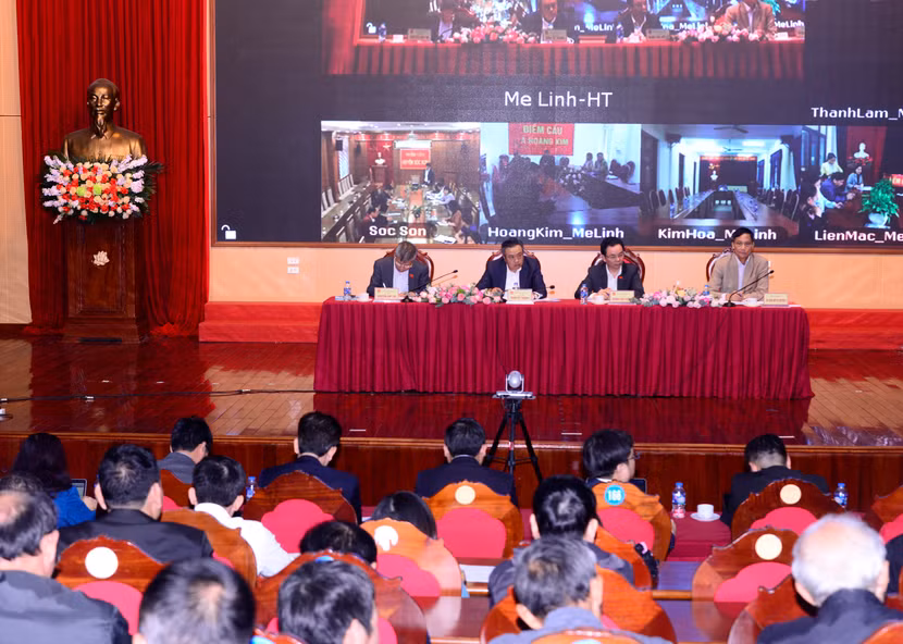 Toàn cảnh buổi tiếp xúc cử tri Toàn cảnh buổi tiếp xúc cử tri