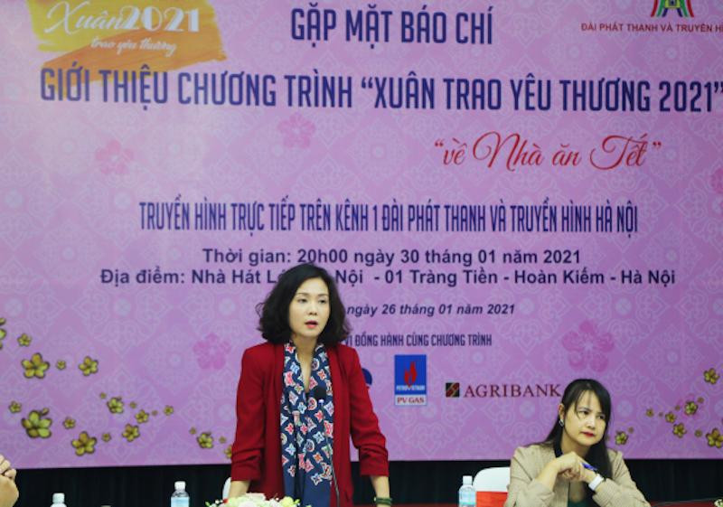 Phó Giám đốc Đài Truyền hình Hà Nội Lê Thị Ánh Mai thông tin tại họp báo