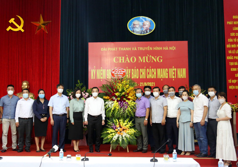 Chủ tịch UBND TP Hà Nội Chu Ngọc Anh chúc mừng Đài Truyền hình Hà Nội nhân dịp Ngày Báo chí Cách mạng Việt Nam Chủ tịch UBND TP Hà Nội Chu Ngọc Anh chúc mừng Đài Truyền hình Hà Nội nhân dịp Ngày Báo chí Cách mạng Việt Nam