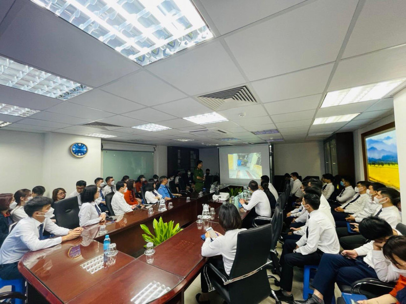 Lực lượng PCCC sơ sở đóng vai trò rất quan trọng trong công tác PCCC và CNCH tại các ngân hàng. Lực lượng PCCC sơ sở đóng vai trò rất quan trọng trong công tác PCCC và CNCH tại các ngân hàng.