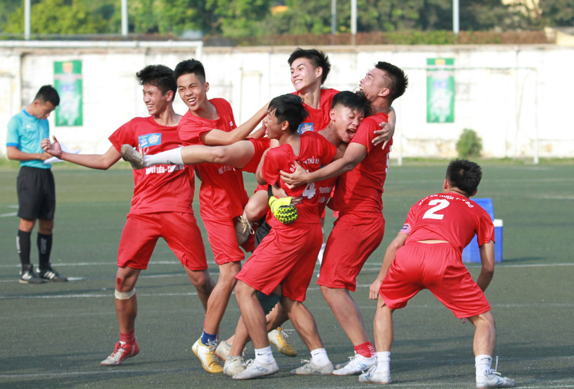 Đương kim vô địch THPT Ngô Sỹ Liên (Chương Mỹ) Đương kim vô địch THPT Ngô Sỹ Liên (Chương Mỹ)