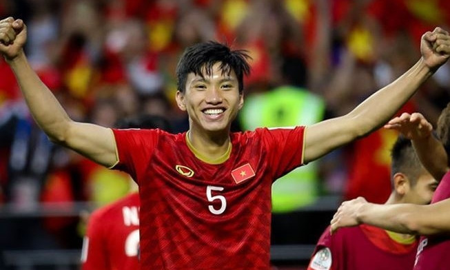 Hậu vệ Đoàn Văn Hậu