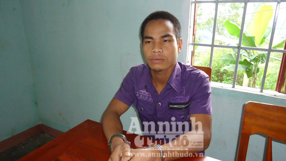 Vào trụ sở Công an trộm xe máy, bị bắt quả tang ảnh 1 Vào trụ sở Công an trộm xe máy, bị bắt quả tang ảnh 1