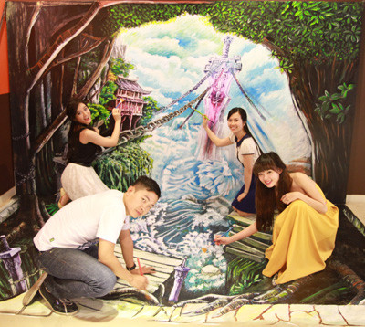 Trốn người tình, Huyền Trang Miss Teen đi xem tranh 3D một mình ảnh 8