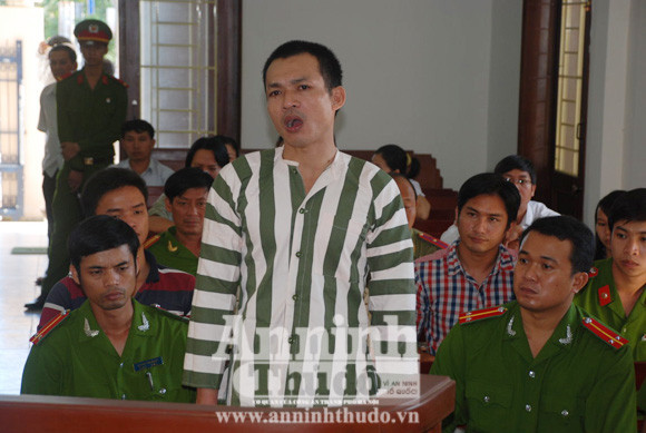 37 năm tù cho 2 đối tượng trốn trại, bắt cóc con tin để tống tiền ảnh 1