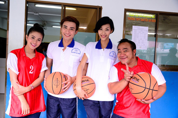 Hoàng Thùy, Chí Thiện nhập phe “chiến” với Hiếu Hiền ảnh 2