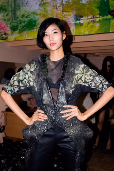 Hoàng Thùy dắt tay "đàn em" vào nghề ảnh 5