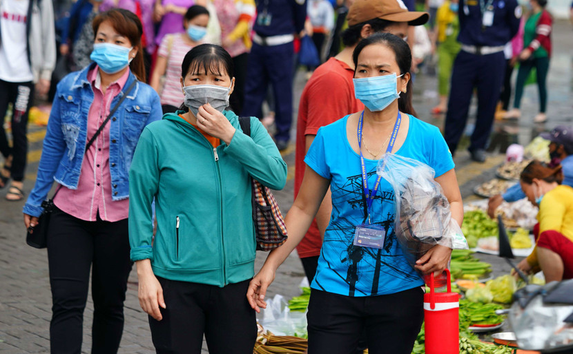 Đời sống của người lao động vẫn còn nhiều khó khăn Đời sống của người lao động vẫn còn nhiều khó khăn