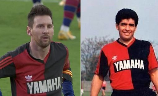 Messi (trái) mặc chiếc áo huyền thoại mà Maradona từng mặc Messi (trái) mặc chiếc áo huyền thoại mà Maradona từng mặc