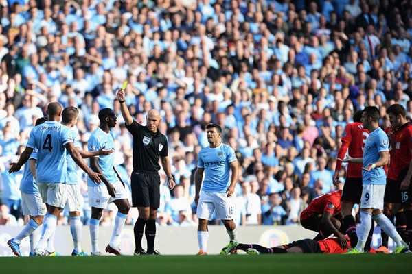 Bóng đá châu Âu và một tuần kỳ lạ! ảnh 3