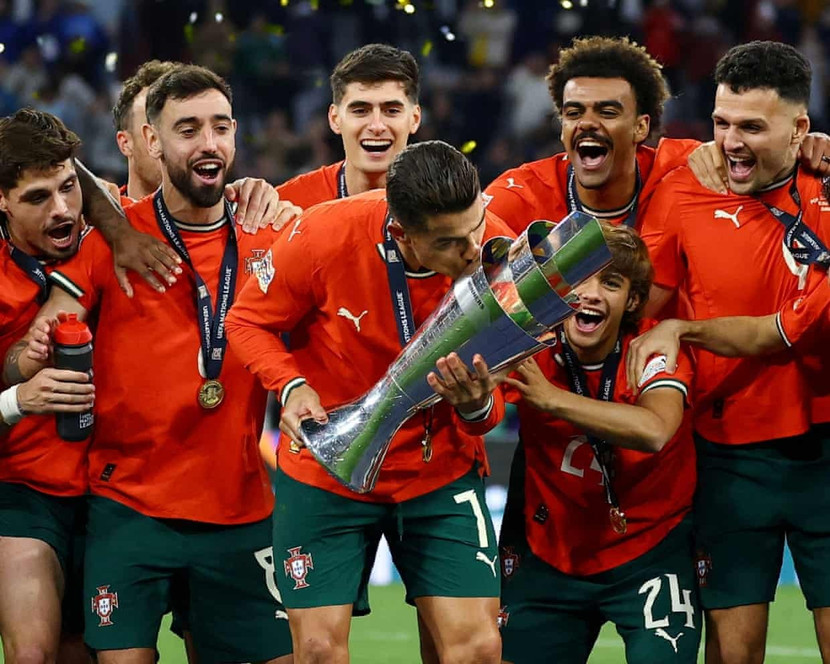 Ronaldo có danh hiệu thứ ba cùng ĐTQG