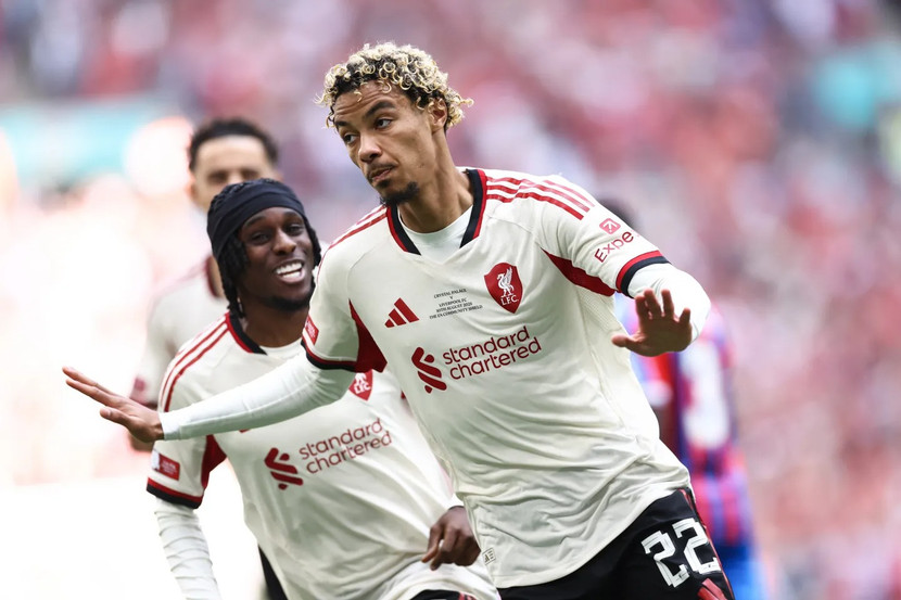 Liverpool mở tỉ số như mơ