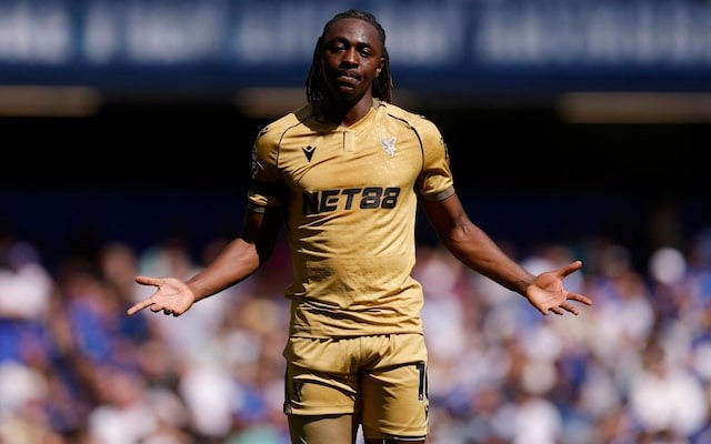 Phản ứng của Eze khi bị tước bàn thắng đẹp