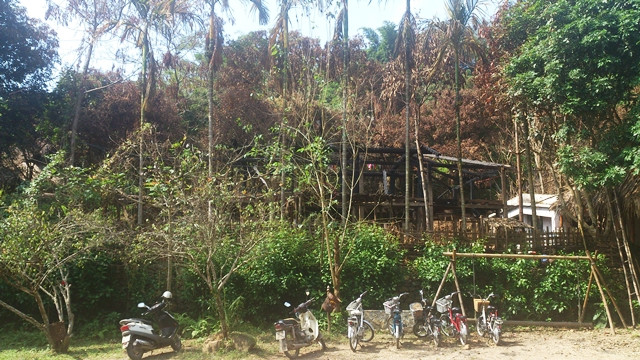 Đỏ hoen khóe mắt, tận nhìn nhà Lang người Mường sau cháy ảnh 14