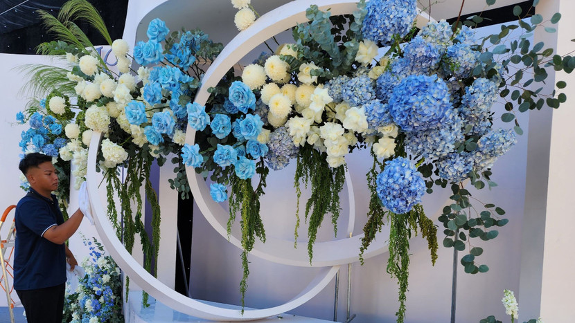 Văn Hậu chi tiền tỷ cho hoa cưới