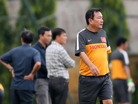 HLV Hoàng Văn Phúc chính thức từ chức ảnh 1