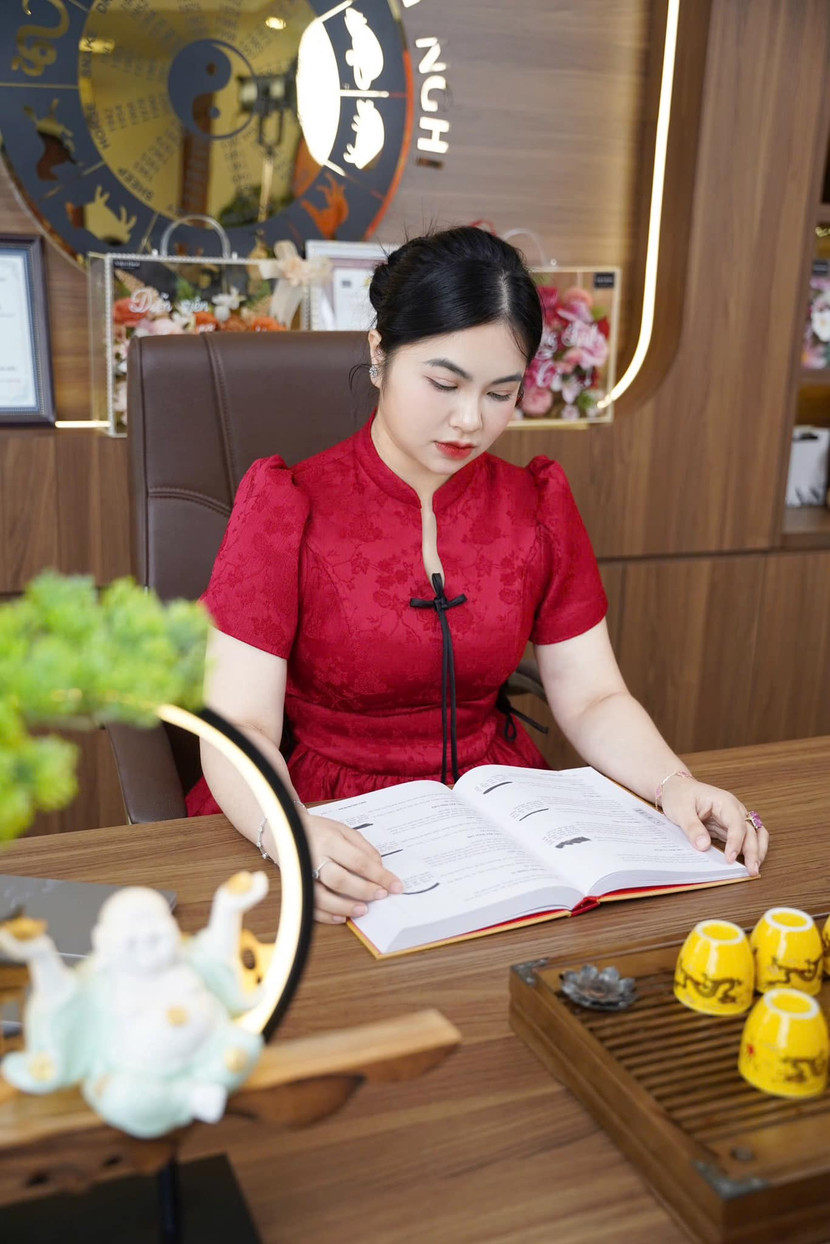 Phun xăm phong thủy Hạnh Nghi, làm đẹp dựa trên sự hiểu đúng về nhân tướng hài hòa, tự nhiên và hợp mệnh từng người