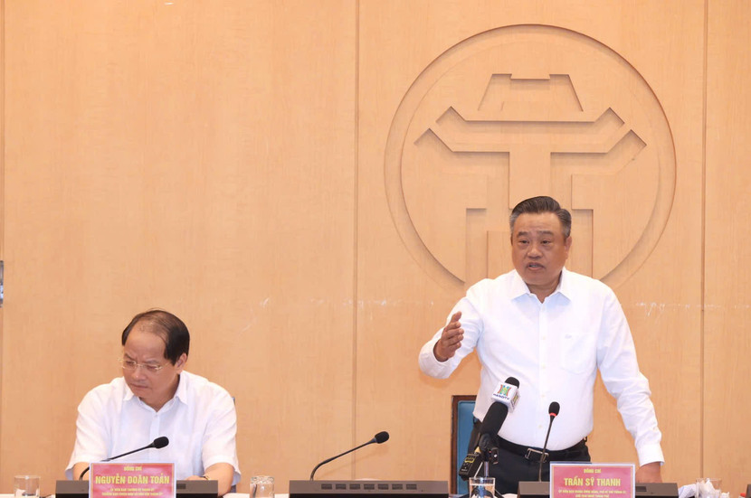 Chủ tịch UBND TP Hà Nội Trần Sỹ Thanh chỉ đạo tại cuộc họp Chủ tịch UBND TP Hà Nội Trần Sỹ Thanh chỉ đạo tại cuộc họp