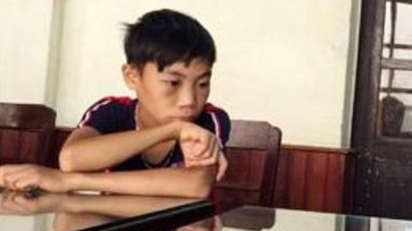 Dã man con trai vác gậy vụt chết bố đẻ đang nằm ngủ trưa ảnh 3