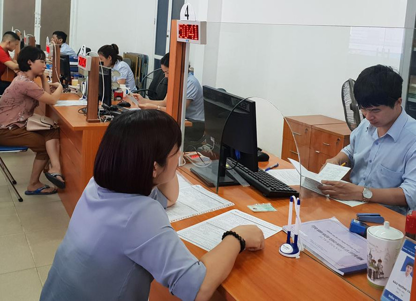 Lao động làm thủ tục hưởng trợ cấp thất nghiệp tại Trung tâm dịch vụ việc làm Hà Nội Lao động làm thủ tục hưởng trợ cấp thất nghiệp tại Trung tâm dịch vụ việc làm Hà Nội